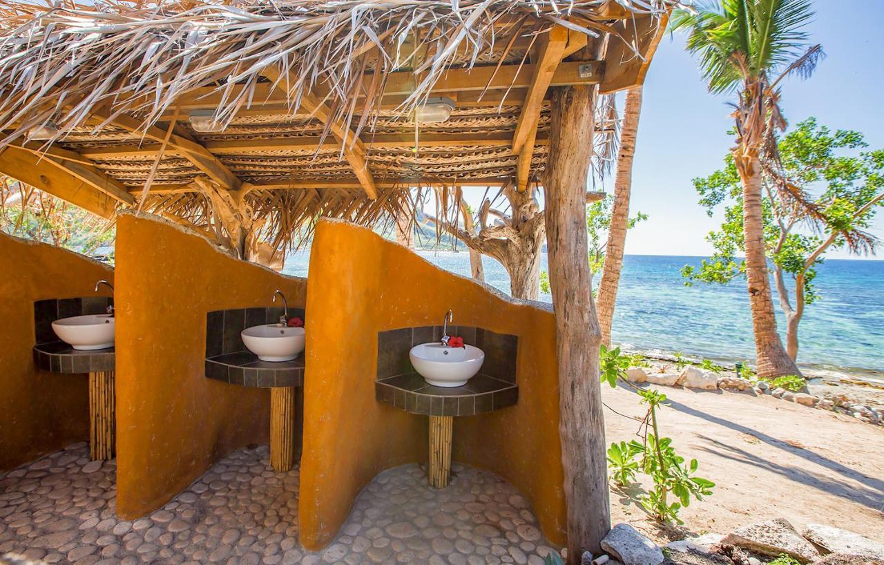 Barefoot Kuata Island Resort Exteriör bild