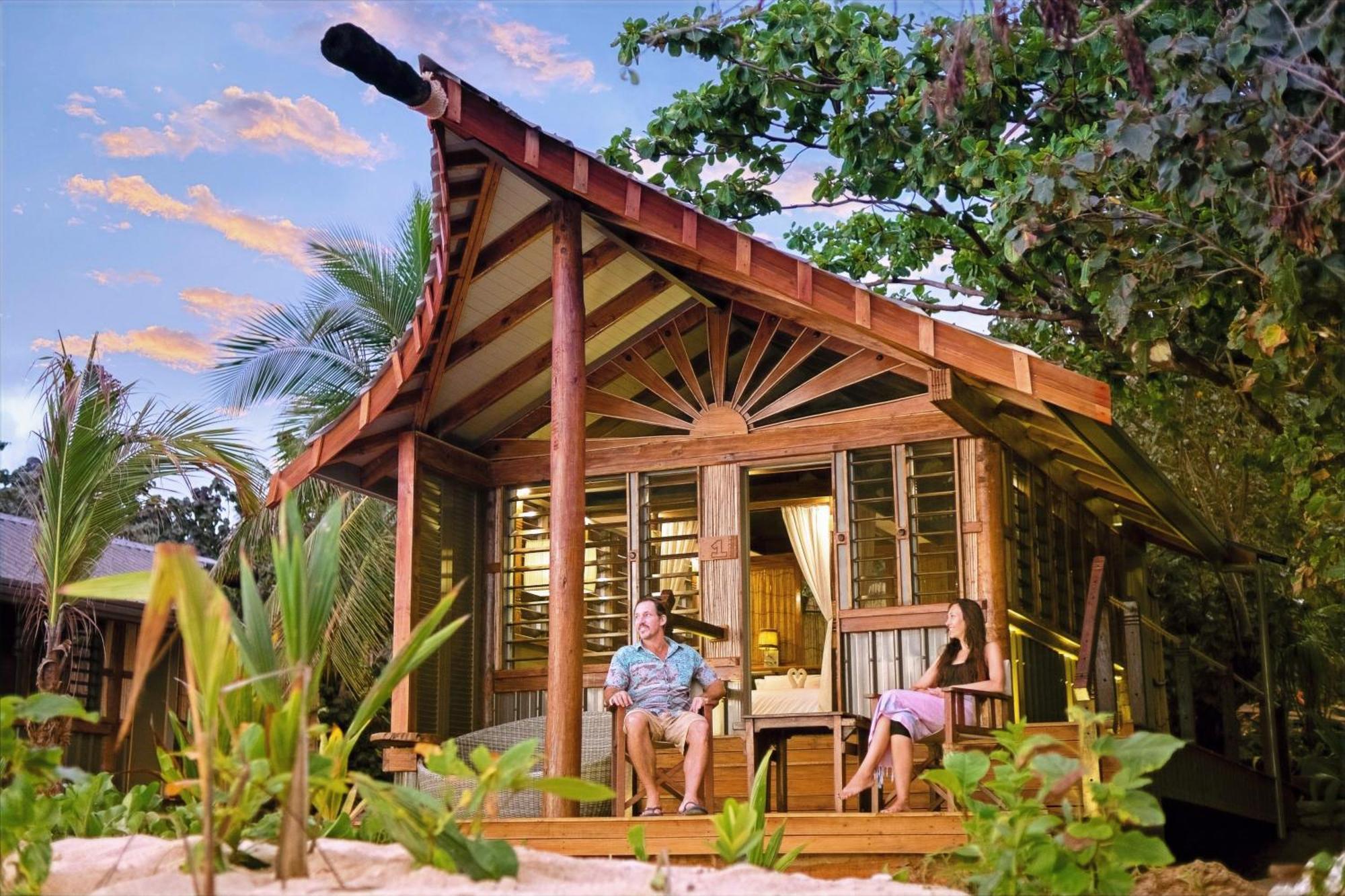 Barefoot Kuata Island Resort Exteriör bild